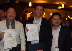 Zespri’s President of Global Sales and Marketing Dan Mathieson (middle) was presented with the Marketing Campaign of the Year award. Asia accounts for around 60 percent of Zespri’s revenue and is home to Zespri’s fastest-growing markets of China and Southeast Asia, as well as Zespri’s important and long-standing market, Japan.