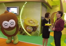 Life sized kiwis at the Zespri stand.