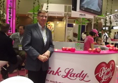 Garry Langford from Apple & Pear Australia with Pink Lady apples.