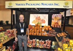 Philip Sort from Vortex promotes his packaging.