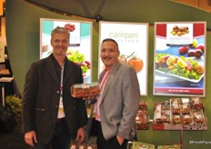 John Newell and Jaap Dane from Windset Farms. The comapny is expanding every year and just bought some extra greenhouses in Mexico. Jaap holds a punnet of strawberries, which they are growing now as well in their greenhouses.