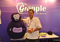 Gary SNyder of Grapple together with the mascot.