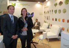 Thomas Anderson, Commercial Director of Unexport, next to Cristina Meseguer, Marketing and Communication Manager.