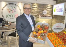 Jim Dimenna from jemd promotes the Heirloom tomatoes