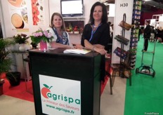 Véronique Barbe and Janique Douillet in the stand of the French company Agrispa.