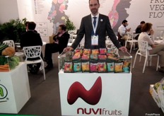 Tiago Cardoso in his Nuvi Fruits stand, promoting their innovative line of products made from dried fruit for the snacking sector.