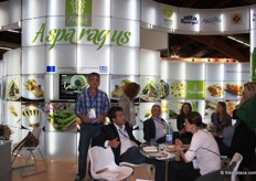 This was the first year there were Greek companies on Mefdel. Four companies represented asparagus and kiwi's. On the left: Kleon Kleonthicks from the company Agiasma