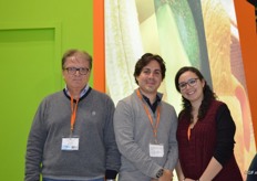 Part of the Caban Group is Bananans de Mexico. They work with the best Mexican producers, including their production company San Carlos. The average export volume is six million boxes per year. Gino Jacopini, Edvardo Chacon and Angelina Romo.