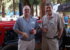 Johan Green of Freshworld with Martin Gubitz, avocado farmer.